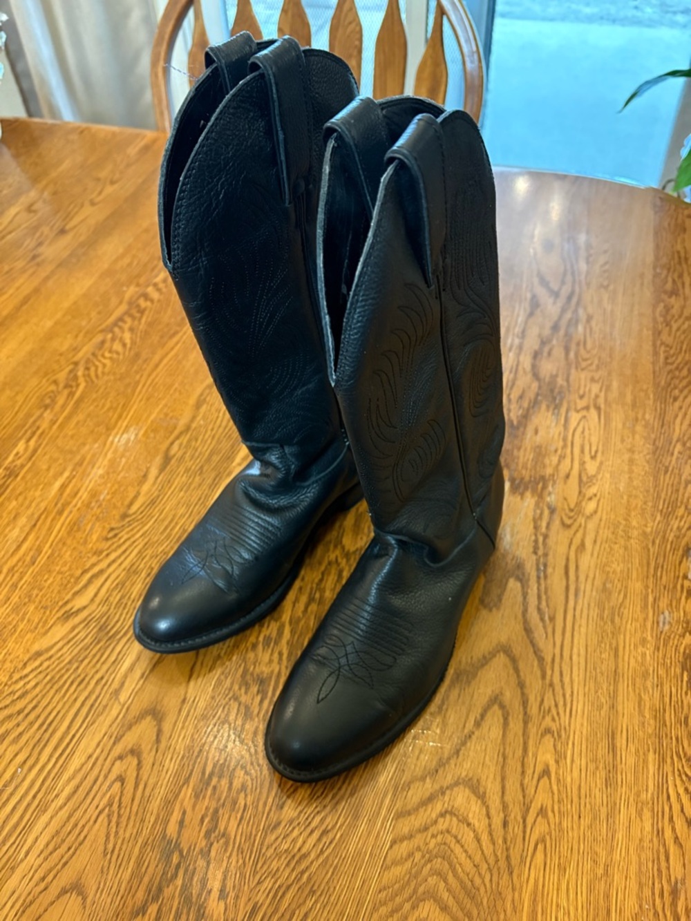 Classic Black Womens Western Cowboy Boots